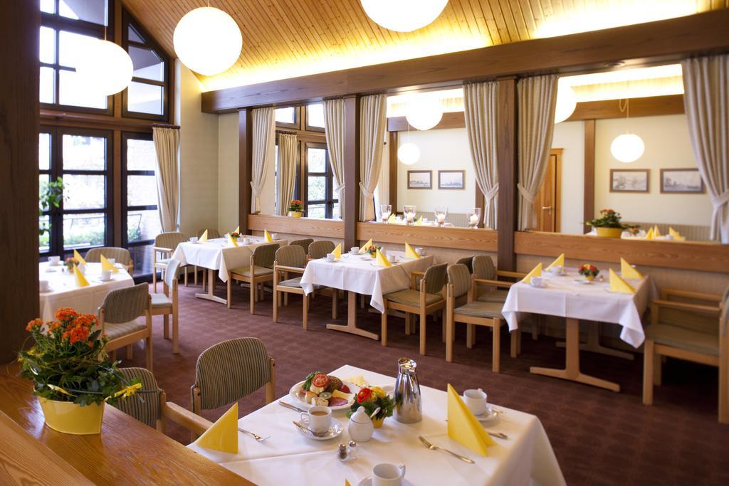 Leine Hotel Паттензен Экстерьер фото