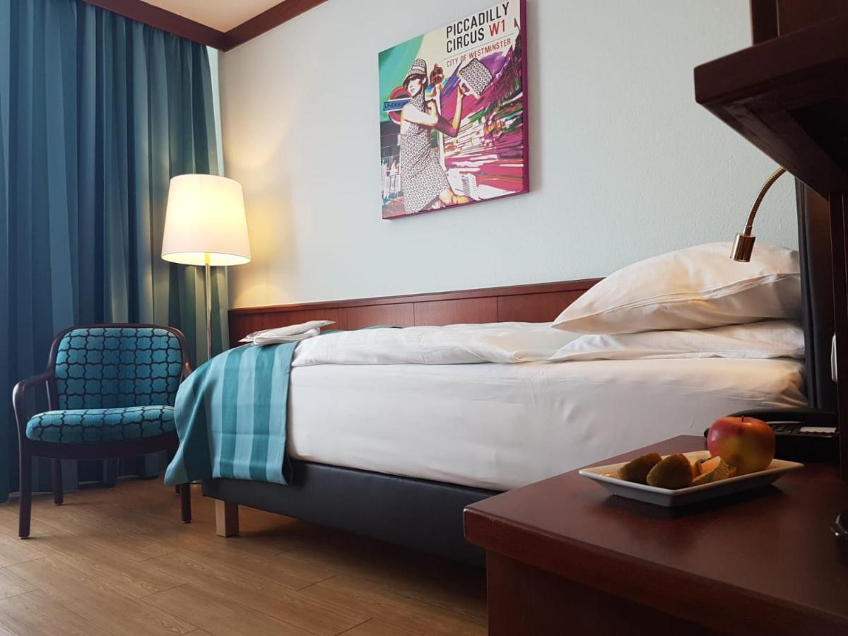 Leine Hotel Паттензен Экстерьер фото