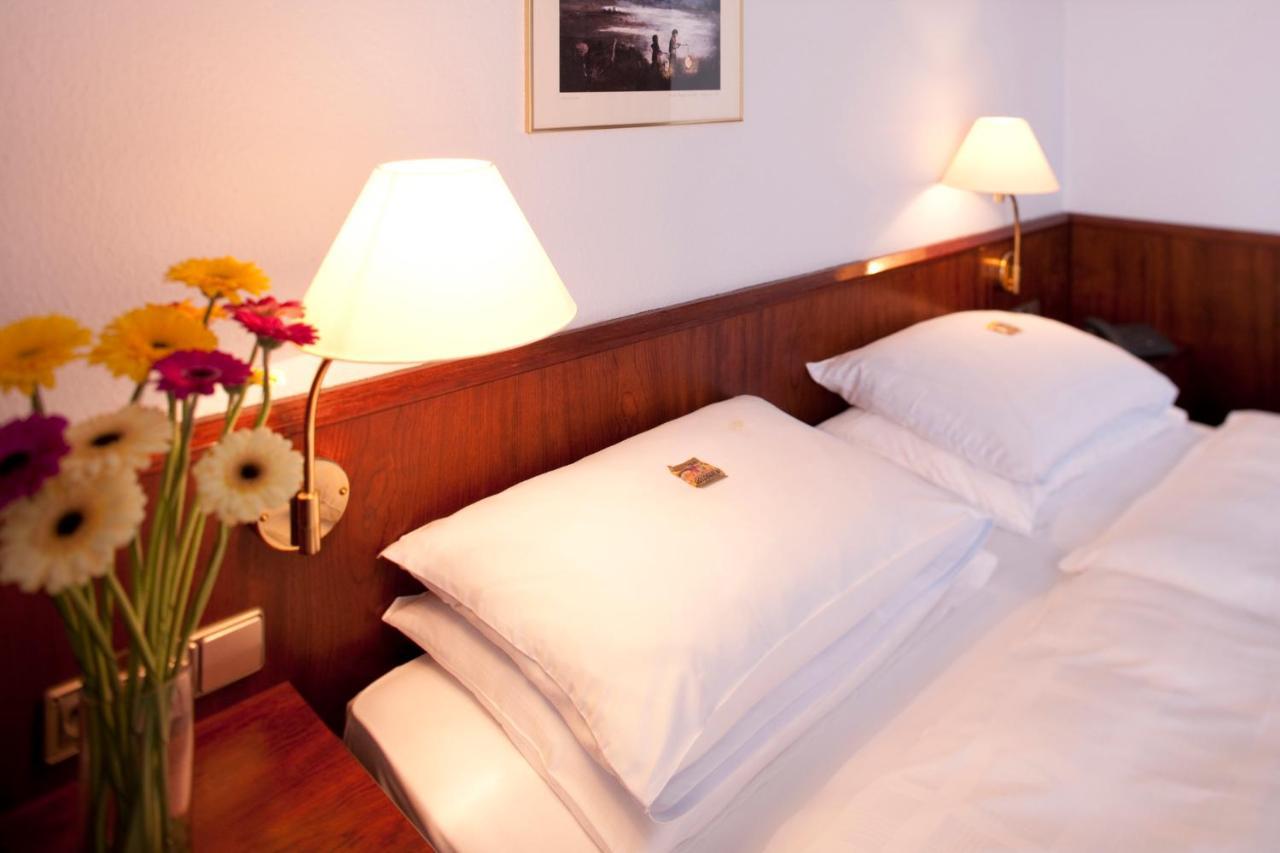 Leine Hotel Паттензен Экстерьер фото