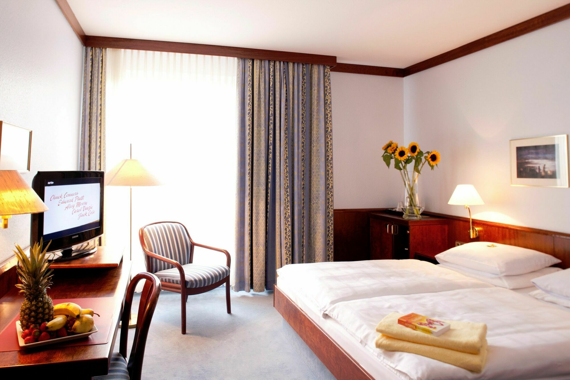 Leine Hotel Паттензен Экстерьер фото