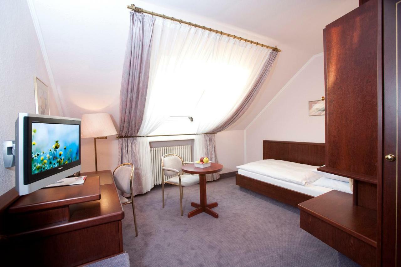Leine Hotel Паттензен Экстерьер фото