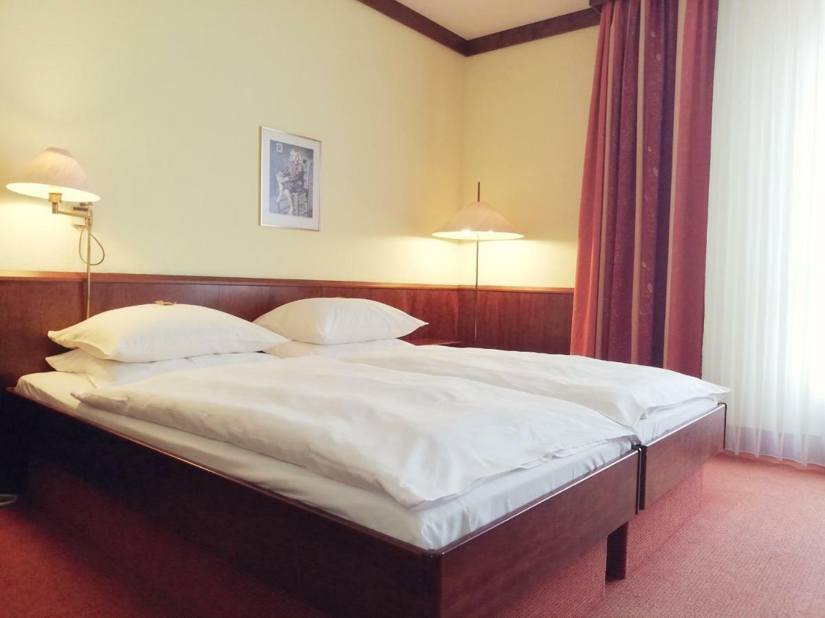 Leine Hotel Паттензен Экстерьер фото