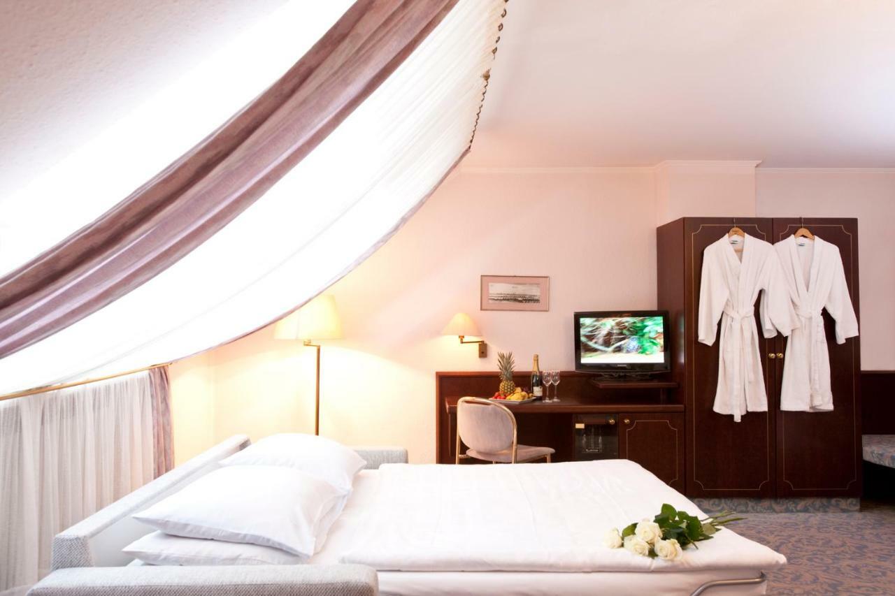 Leine Hotel Паттензен Экстерьер фото